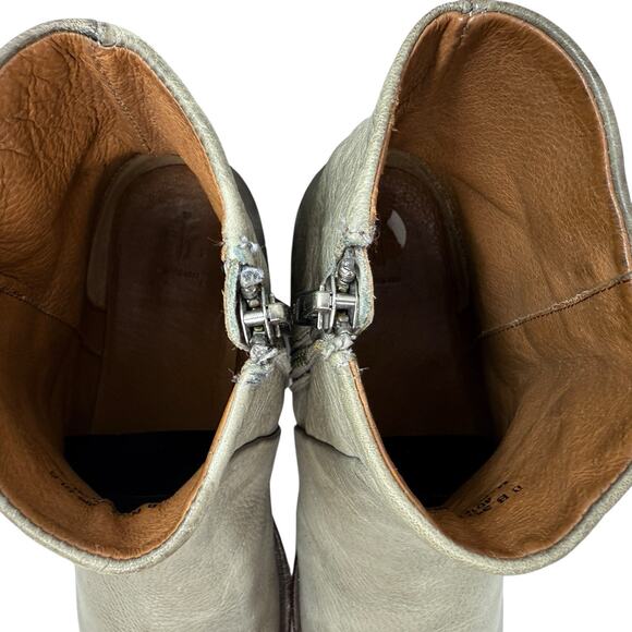 Boots - Picture 1 of 10
